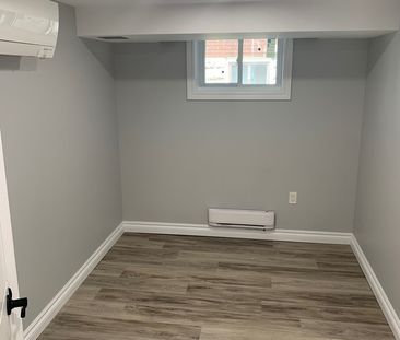 2 Bedroom 1 Bathroom Lower Unit DONE TO THE NINE'S!! - Photo 2