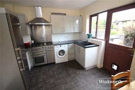 2 bedroom terraced house to rent - Photo 4