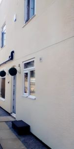 9 Bedroom 9 Bathroom - Photo 4