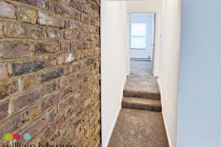 London Road - Photo 3