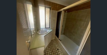 LOCATION PERFECT - GROUND FLOOR - 1 BEDROOM - BRICK LITTLE HOUSE - Photo 5