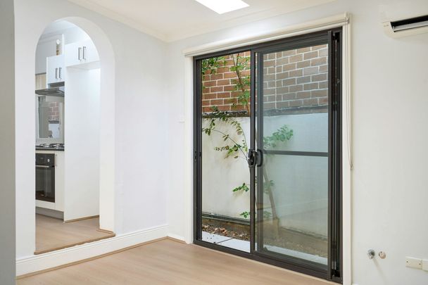 Villa 2 / 9 Rose Street - Photo 1