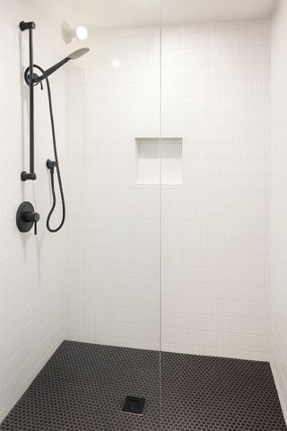 For Lease - 2034 Danforth Avenue Unit# 201, Toronto, Ontario - Photo 3