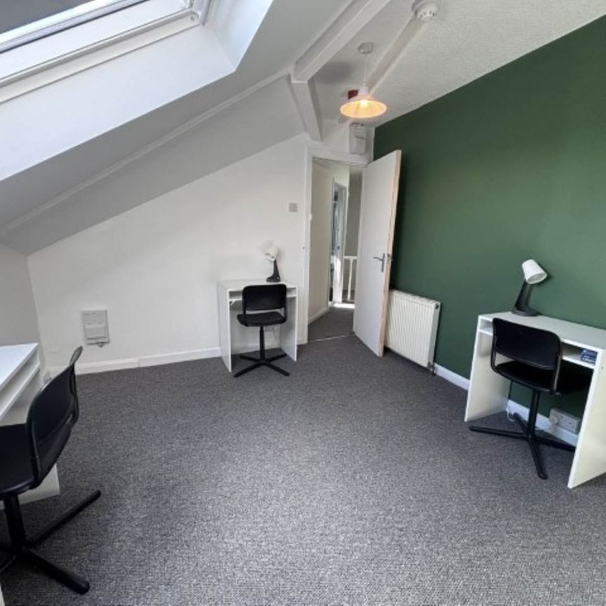 Aberdeen Walk (Room 4), Armley, Leeds - Photo 1