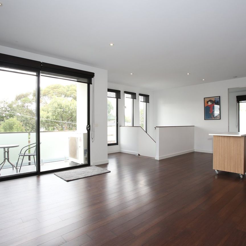 1/24 Hyslop Parade, Malvern East VIC 3145 - Photo 1