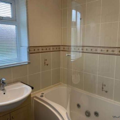 4 bedroom property to rent in Reading - Photo 1