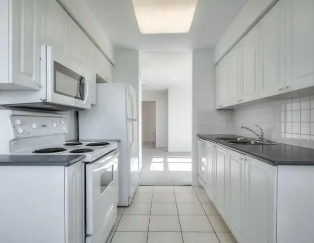 8 Hillcrest Avenue, Suite 2115 | 8 Hillcrest Avenue, Toronto - Photo 1