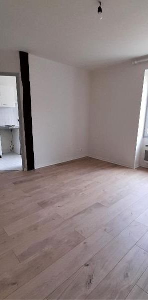 Location Appartement 1 pièce 27m² POITIERS 86000 - Photo 1