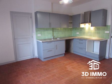 Location Maison 4 pièces 68m² SOLRE LE CHATEAU 59740 - Photo 2