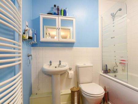 2 bedroom apartment to rent - Photo 5