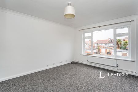 2 bedroom maisonette to rent Battery Close, Gosport, Hampshire, PO12 - Photo 5