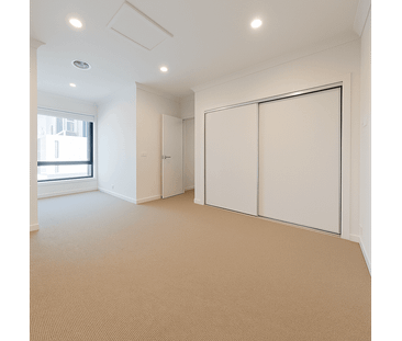 24 Shoreline Cr, Carrum Downs, Vic 3201 - Photo 5