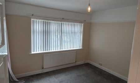 Two Bedroom House for Rent in Denton - Photo 2