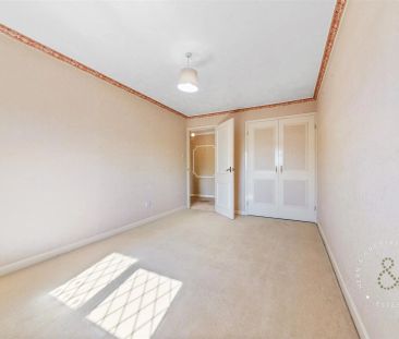 4 Bedroom House - Detached - Photo 5