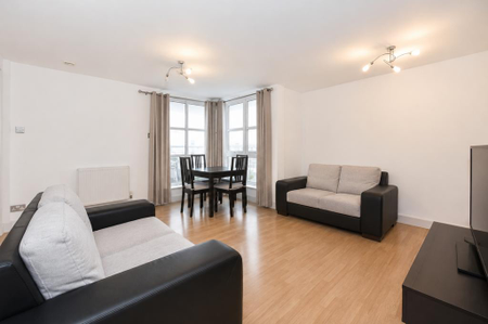 2 bedroom apartment to rent - Photo 2