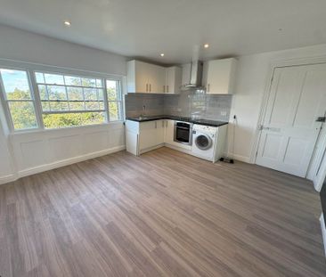 Price £1,350 pcm - Available Now - Unfurnished - Photo 2