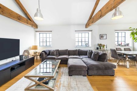 Price £6,500 pcm - Available 06/12/2026 - Unfurnished - Photo 5