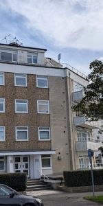 Grand Court, Earls Avenue, Folkestone, CT20 2EU, Kent - Photo 3