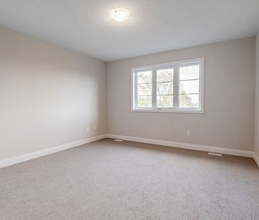 For Lease - 15 Kenneth Campbell Court, Aurora, Ontario - Photo 6