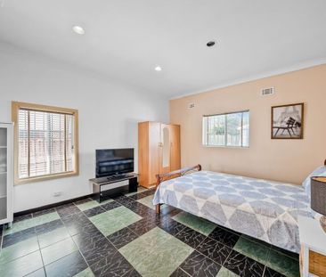 Charming Family Home in a Prime, Peaceful Location - Photo 6