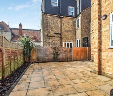 Whitton Dene, Whitton, Hounslow, TW3 2JP - Photo 1