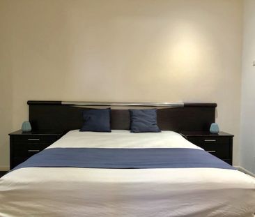 - FURNISHED 1 BEDROOM UNIT, MOMENTS FROM THE BEACH & MACKAY CITY - Photo 5