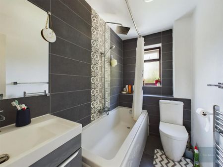 2 bedroom terraced house to rent - Photo 5