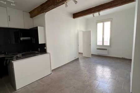 Location Type 1 Bis en plein Centre Ville - Photo 3