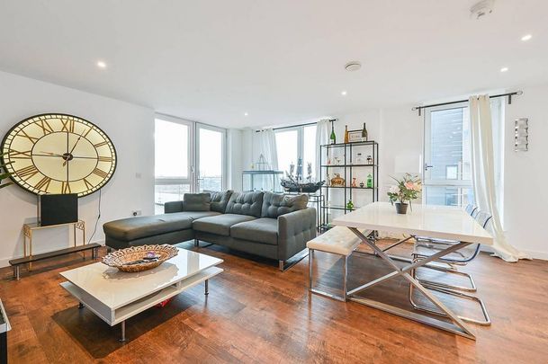 3 bedroom flat to rent - Photo 1