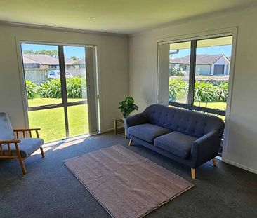 Charming Family Home with Garden in Cambridge - Photo 1