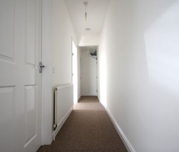 2 bed flat to rent in Greenbrook Terrace, Taunton, TA1 - Photo 2