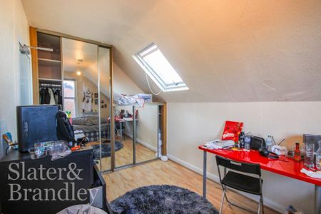 6 bedroom semi-detached house to rent - Photo 5