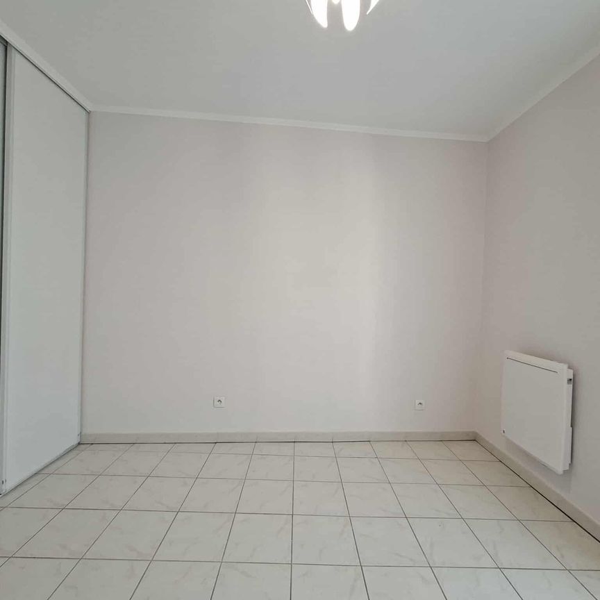 Location Appartement 3 pièces 62m² NIMES 30900 - Photo 1