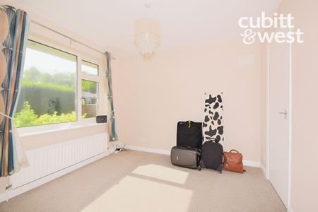 2 bedroom detached bungalow to rent - Photo 5