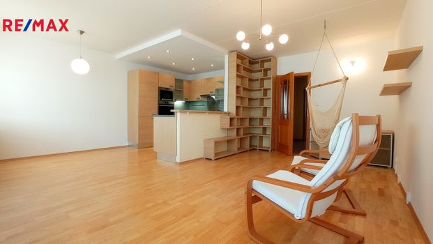 Pronájem bytu 3+kk v osobním vlastnictví 72 m², Praha 9 - Vinoř - Photo 1