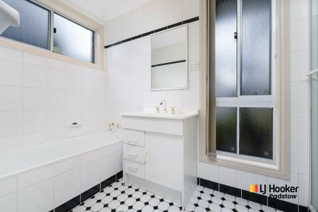 2-Bedroom Townhouse in a Convenient, Central Location - Photo 4