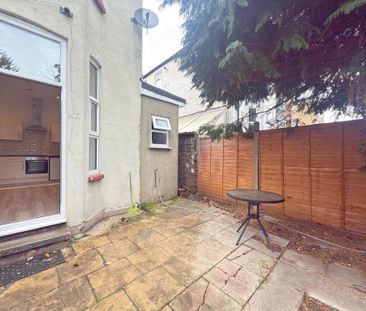 Lampton Road, Hounslow, TW3, Middlesex - Photo 5