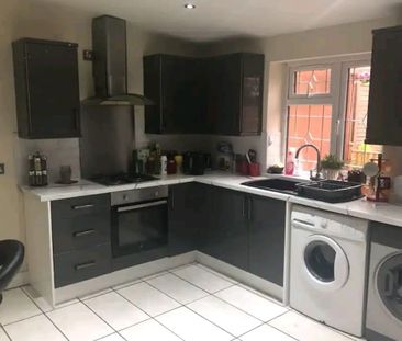 Room in a Shared House, Cowley Road, IG1 - Photo 5