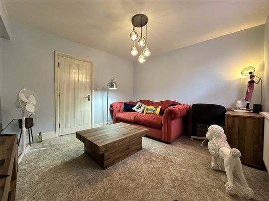 94, Old Road, Farsley, Pudsey, West Yorkshire, LS28 5BN - Photo 1