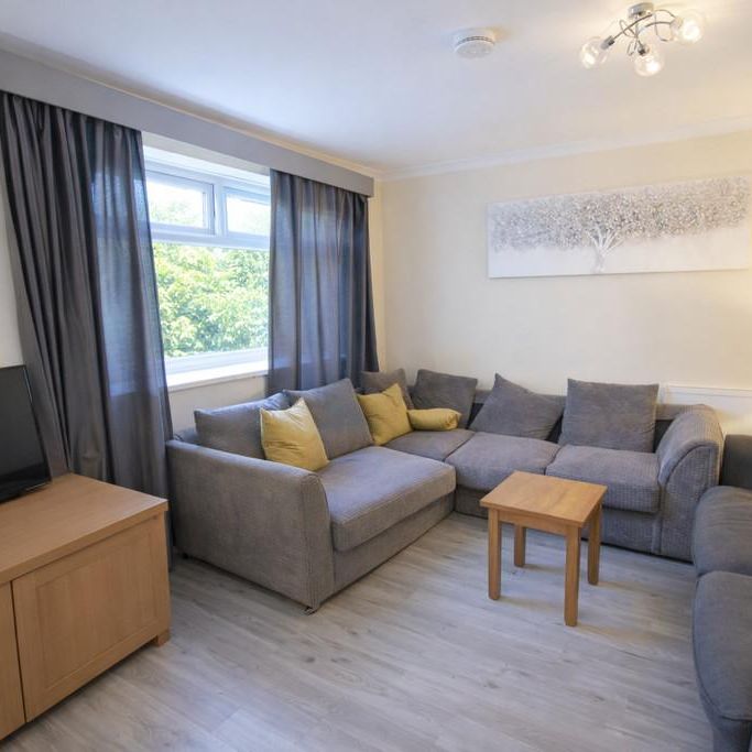 1 bedroom in a house share to rent - Photo 1