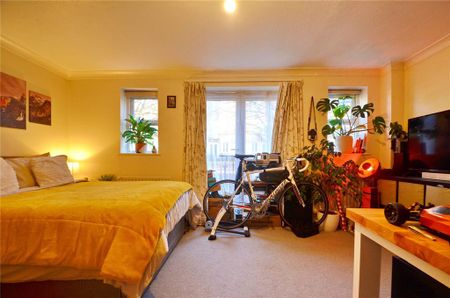 6 bedroom semi-detached house to rent - Photo 3