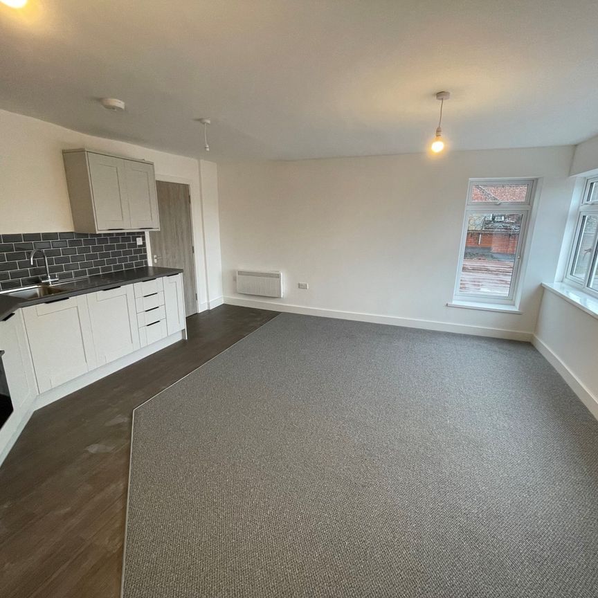 2 bedroom flat to rent - Photo 1