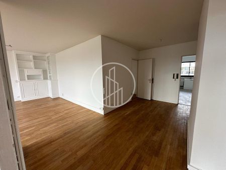 AU PIED DE LA GARE DU VAL D'OR - Photo 5