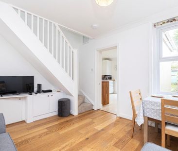 2 bedroom semi-detached house to rent - Photo 2