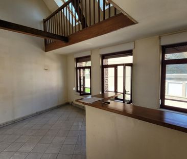 Location Appartement 3 pièces 80m² CONDE SUR L ESCAUT 59163 - Photo 2