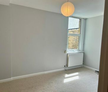 2 bedroom maisonette to rent - Photo 3