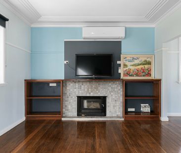 Modern 2 Bedroom Home with a 1 Bedroom self-contained granny flat - Photo 4