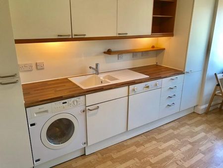 2 bedroom apartment to rent - Photo 5