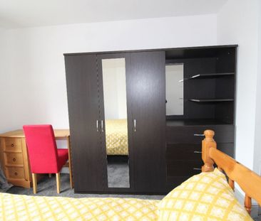 Marsh Lane, PRESTON PR1 8RT - Photo 4