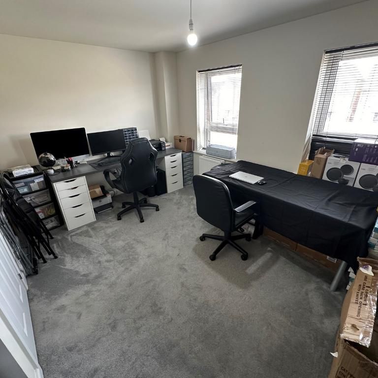 3 bedroom semi-detached house to rent - Photo 1